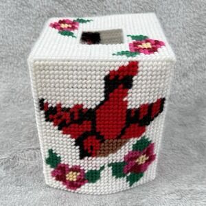Needlepoint Crochet‎ Handmade Vintage Bird Tissue Holder Cardinal Blue Jay 70s